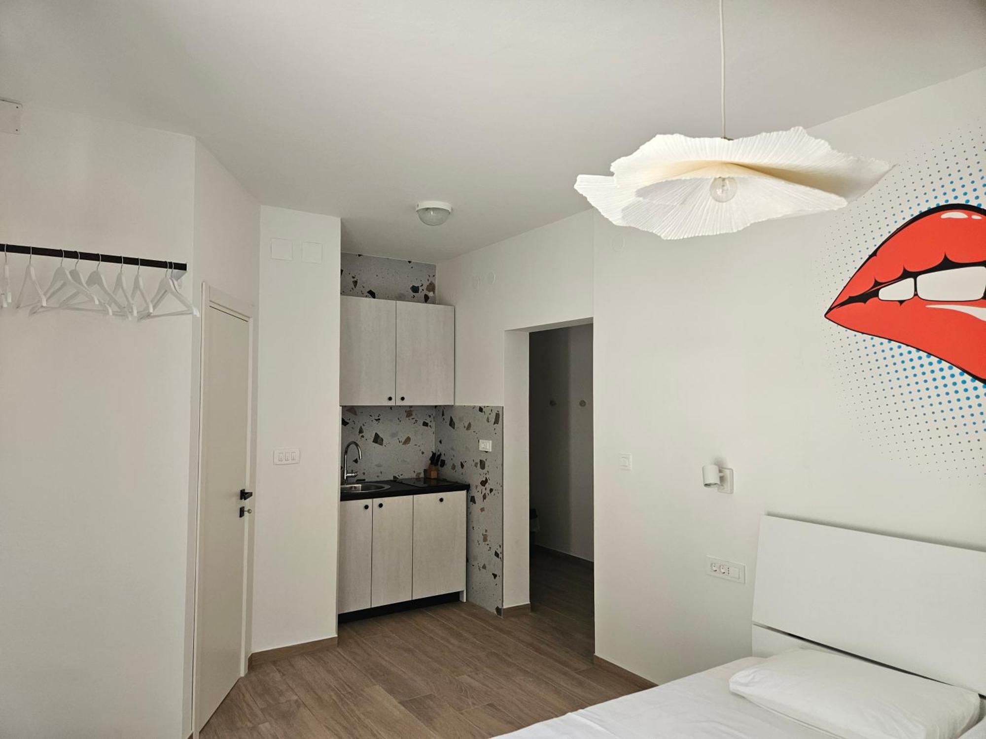 Apartment Maya Near The Beach Premantura Bagian luar foto
